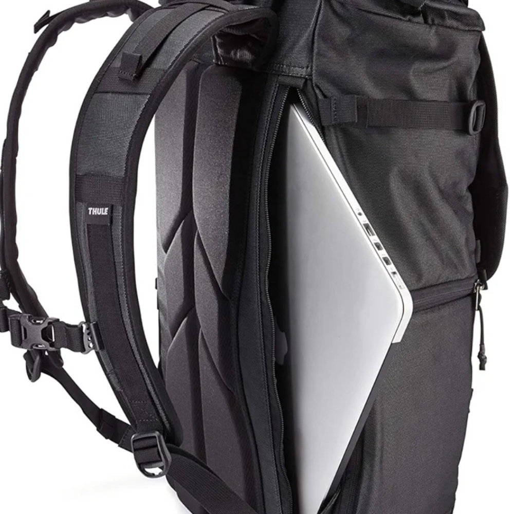 Thule Covert DSLR backpack - Picture 3 of 9